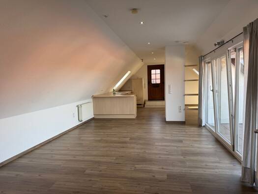 Terrassenwohnung zur Miete 690 € 3 Zimmer 95 m² Geschoss 2/2 frei ab sofort Brendlorenzen Bad Neustadt an der Saale 97616