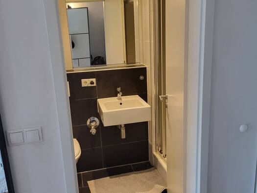 Wohnung zur Miete 695 € 1 Zimmer 27 m² Geschoss 2/3 frei ab sofort Deutz Köln 50969