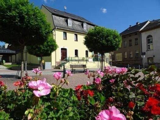 Gewerbeobjekt zum Kauf als Kapitalanlage geeignet 100.000 € 12 Zimmer 421 m² 350 m² Grundstück Auma Auma-Weidatal 07955