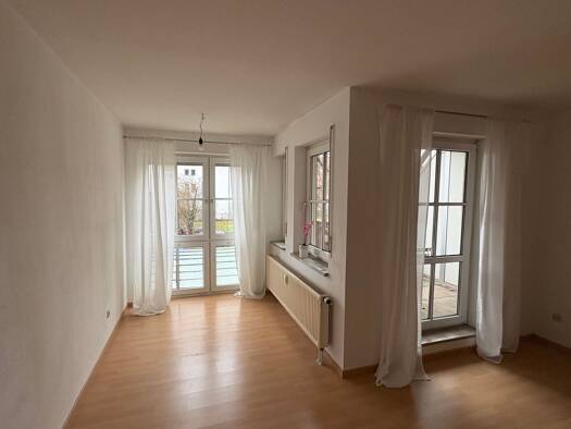 Wohnung zur Miete 535 € 1 Zimmer 36 m² Geschoss 1/4 frei ab sofort Friedenstraße 5 a Sanderau Würzburg 97072
