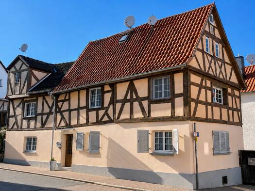 Mehrfamilienhaus zum Kauf als Kapitalanlage geeignet 599.000 € 228 m² 264 m² Grundstück Wölfersheim Wölfersheim 61200