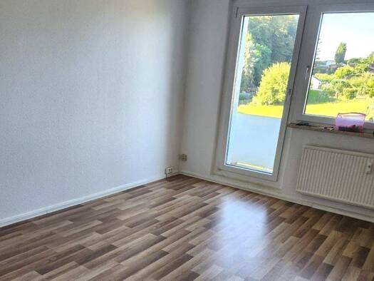 Wohnung zur Miete 305 € 3 Zimmer 55,2 m² 2. Geschoss frei ab sofort Thurm Mülsen 08132