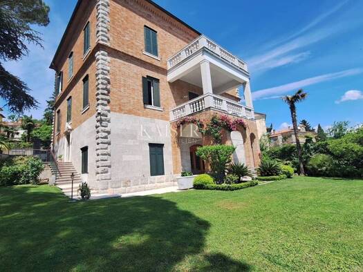 Wohnung zur Miete 2.300 € 2 Zimmer 76 m² Geschoss 2/3 Lipovica, Opatija Opatija 51410