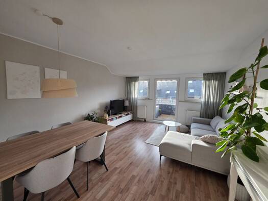 Wohnung zur Miete 880 € 3 Zimmer 82 m² Geschoss 2/3 frei ab 01.03.2026 Siegburg 53721