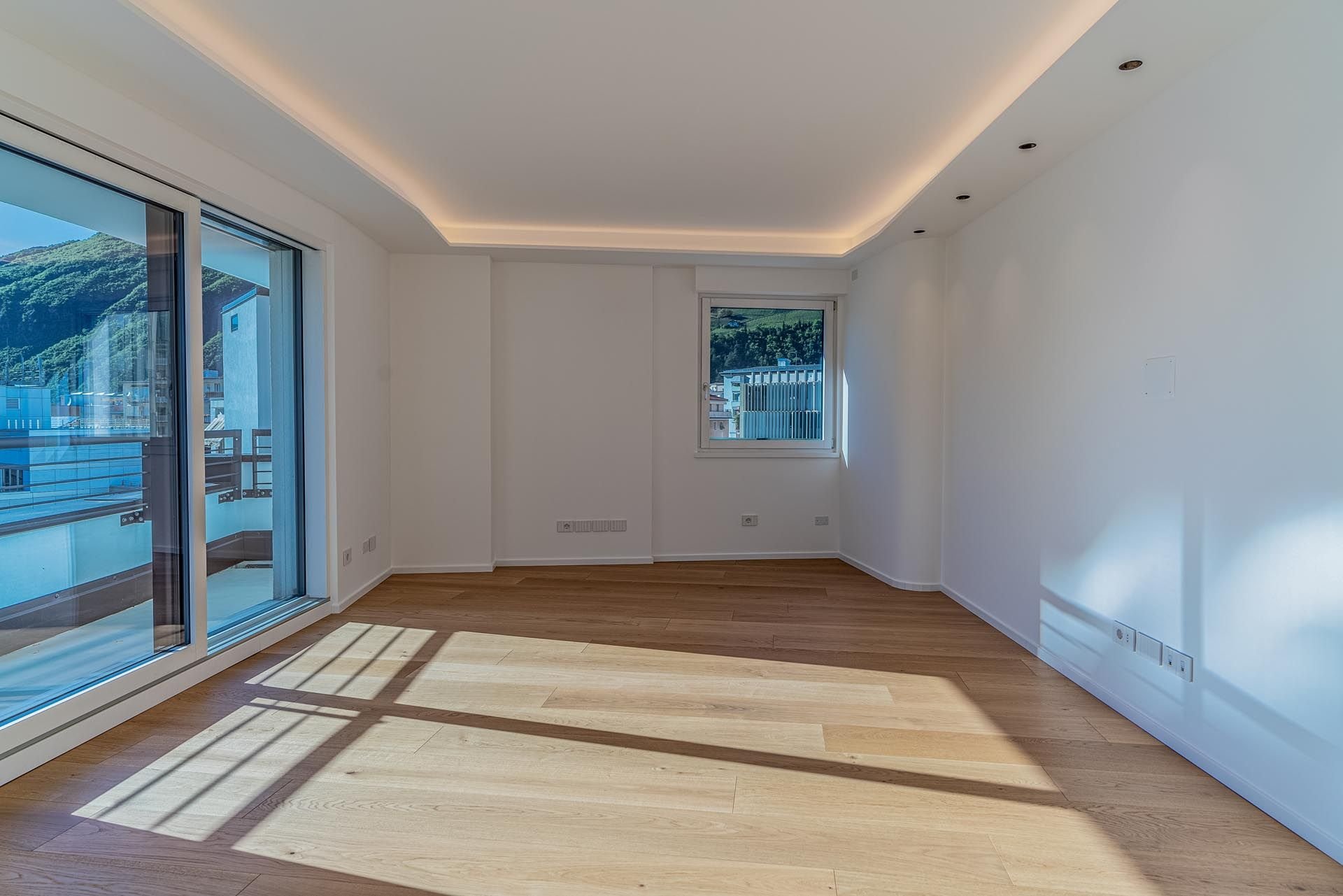 Penthouse zum Kauf 890.000 € 4 Zimmer 143 m²<br/>Wohnfläche 5.<br/>Geschoss ab sofort<br/>Verfügbarkeit Mendelstraße Bozen 39100