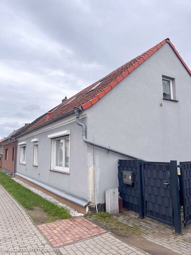 Reihenendhaus zum Kauf 210.000 € 6 Zimmer 129 m² 606 m² Grundstück Hauptstraße 32 Dabergotz 16818