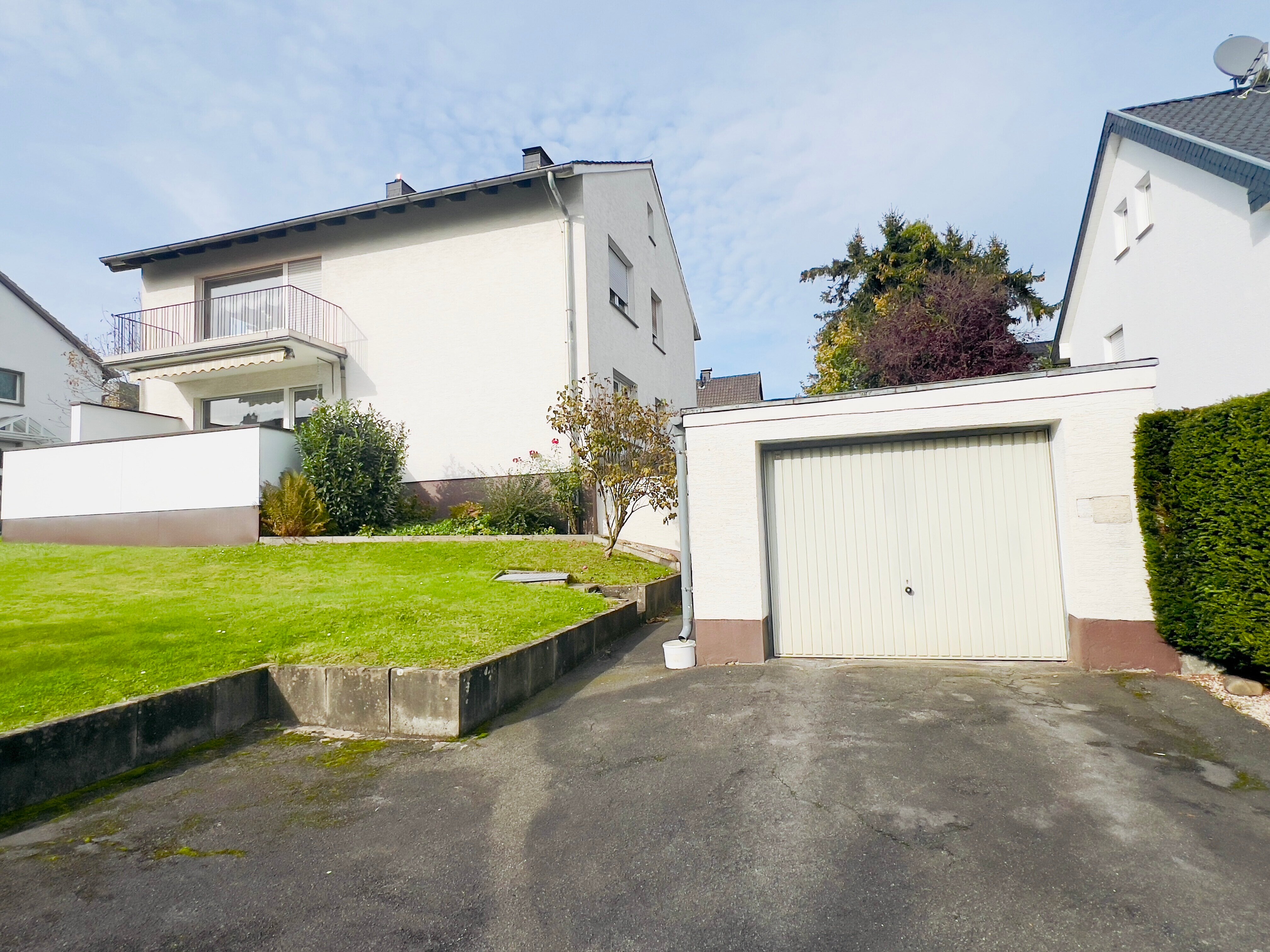 Einfamilienhaus zum Kauf 360.000 € 4 Zimmer 155 m²<br/>Wohnfläche 650 m²<br/>Grundstück ab sofort<br/>Verfügbarkeit Körbecke Möhnesee 59519