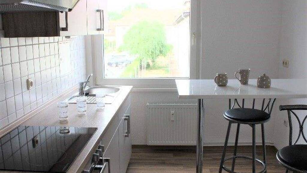 Studio zur Miete 216 € 1 Zimmer 30 m² 1. Geschoss frei ab 01.07.2026 Arndtstraße 9 Oschersleben 39387