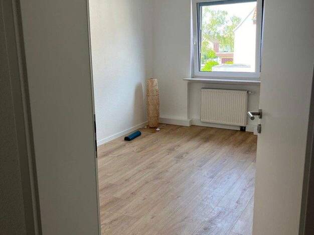 Wohnung zur Miete 850 € 3 Zimmer 86 m² 1. Geschoss frei ab 01.12.2025 Lehrte 31275