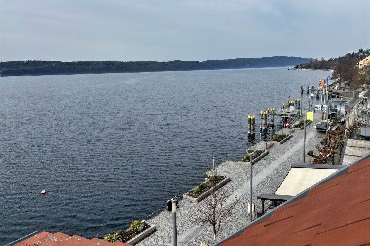 Direkt an der Promenade von Überlingen am Bodensee, exklusive und einmalige Dachgeschosswohnung 