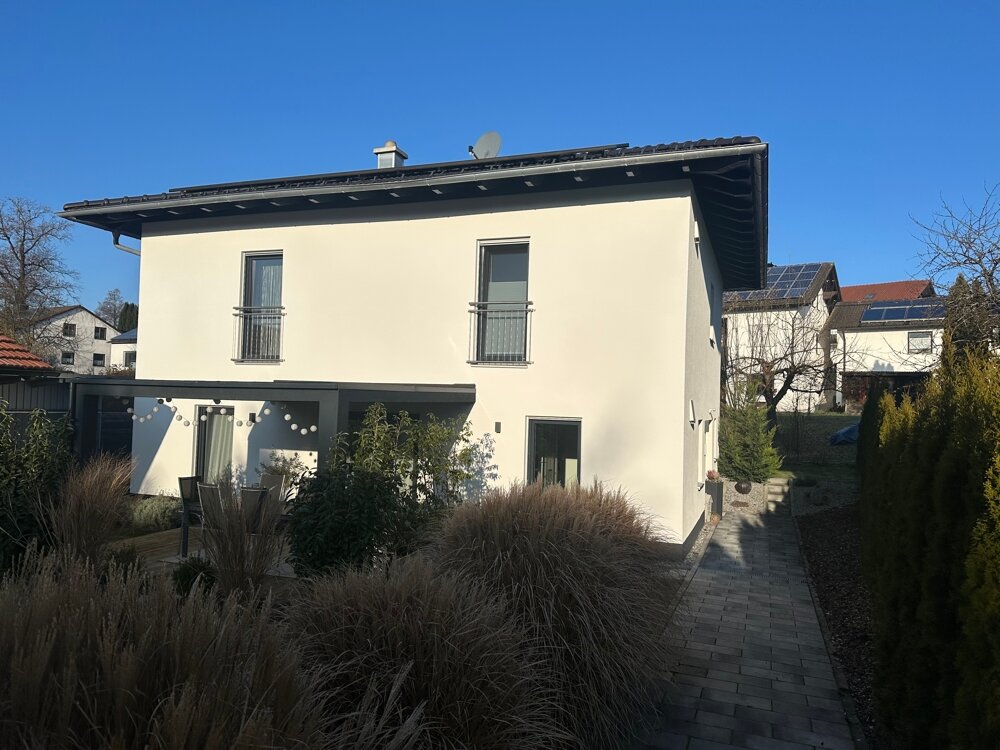 Einfamilienhaus zum Kauf 595.000 € 6 Zimmer 145 m²<br/>Wohnfläche 530 m²<br/>Grundstück Straßkirchen Salzweg 94121