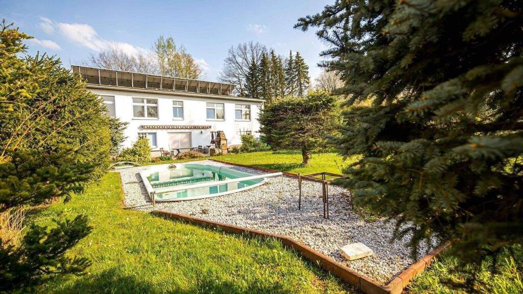 Einfamilienhaus zur Versteigerung 270.000 € 16 Zimmer 1.400 m² Grundstück St. Egidien 09356