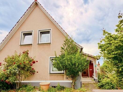 Einfamilienhaus zum Kauf 249.000 € 7 Zimmer 146 m² 760 m² Grundstück Northeim Northeim 37154
