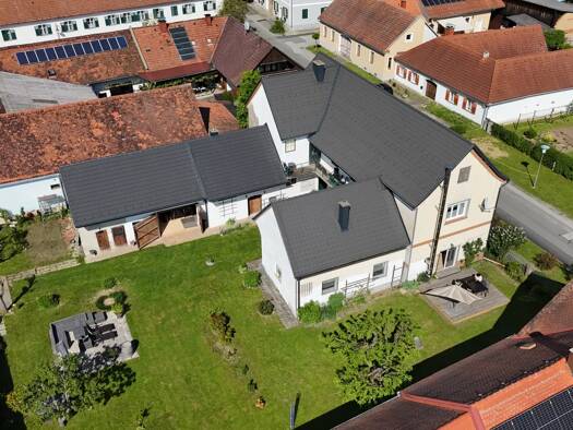 Haus zum Kauf 790.000 € 8 Zimmer 272 m² 1.112 m² Grundstück frei ab sofort Burgau 8291