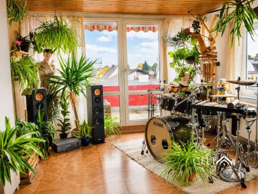 Haus zum Kauf 699.000 € 8 Zimmer 316,8 m² 687 m² Grundstück Straubing Straubing 94315