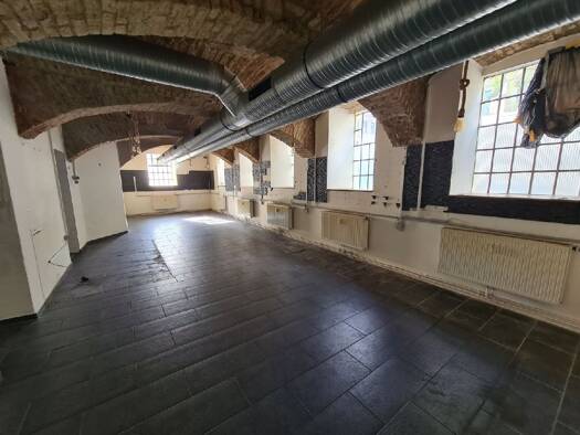 Laden zum Kauf 1.078 € Wien 1100