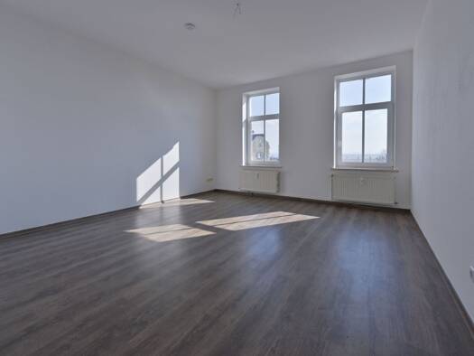 Wohnung zur Miete 365 € 3 Zimmer 66 m² Hohenstein-Ernstthal 09337