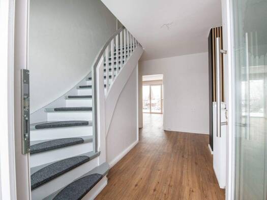 Einfamilienhaus zum Kauf 395.000 € 4,5 Zimmer 126,4 m² 698 m² Grundstück Zur Höhe 36 Harrislee 24955