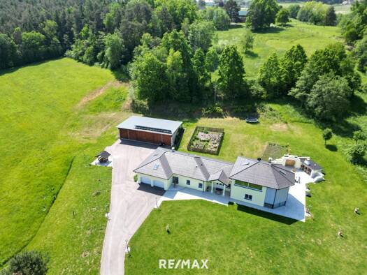 Einfamilienhaus zum Kauf 6 Zimmer 251 m² 62.809 m² Grundstück Litzelsdorf 7532