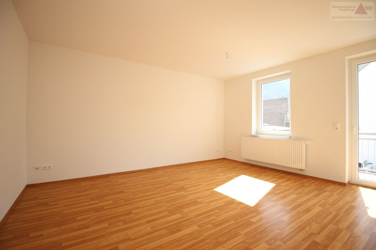 Wohnung zur Miete 580 € 4 Zimmer 89,1 m²<br/>Wohnfläche 1.<br/>Geschoss Alfred-Brodauf-Straße 11 Aue 08280