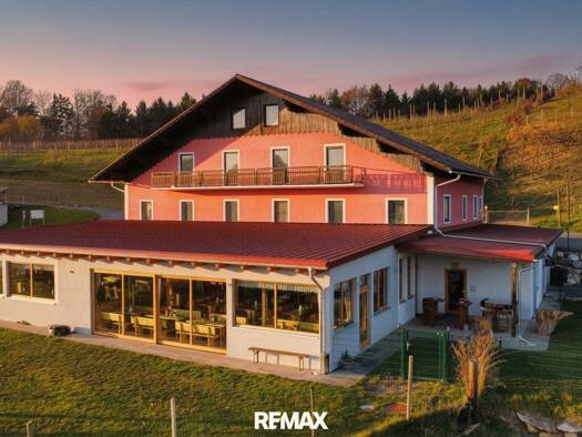 Gastronomie/Hotel zum Kauf 890.000 € 30.305 m² Grundstück Riegersburg 8312