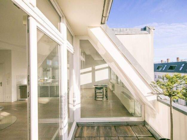 Wohnung zum Kauf 740.000 € 2 Zimmer 88,8 m² 5. Geschoss Simon-Dach-Strasse 10 Friedrichshain Berlin 10245