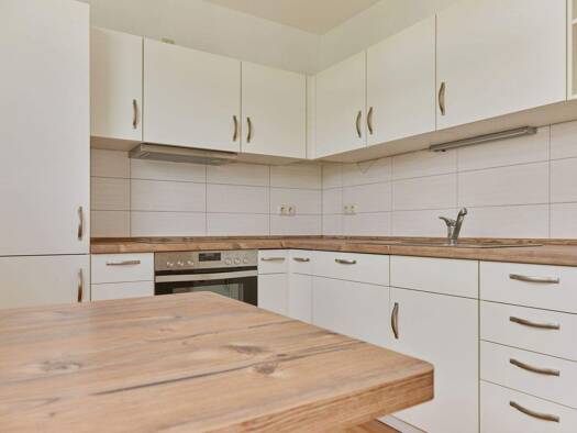 Wohnung zur Miete 480 € 3 Zimmer 68,6 m² EG frei ab sofort Lessingstraße 31 Oschatz 04758