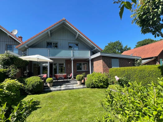 Doppelhaushälfte zum Kauf 350.000 € 5 Zimmer 164,9 m² 713 m² Grundstück Friedeburg 26446