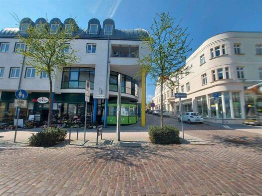 Bürofläche zur Miete 985 € 4 Zimmer Strelitzer Str. 42 Neustrelitz 17235