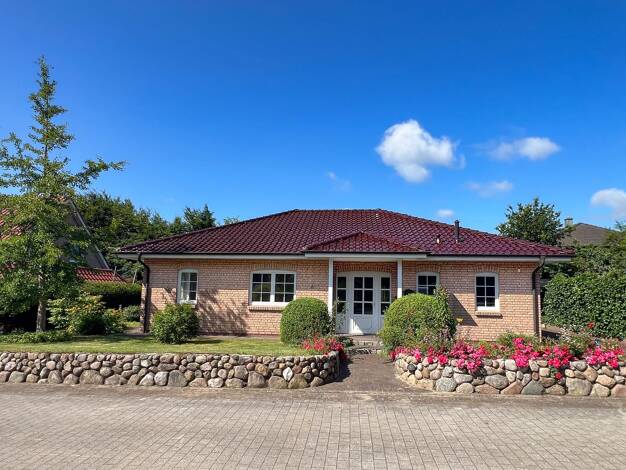 Bungalow zum Kauf 399.000 € 4 Zimmer 127 m² 615 m² Grundstück Owschlag 24811