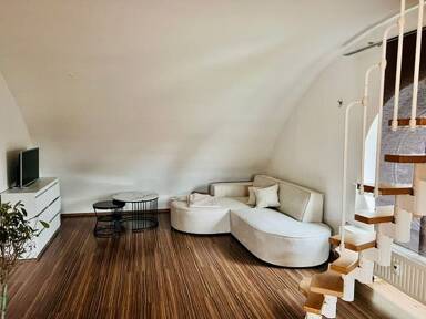Wohnung zum Kauf 80.000 € 1 Zimmer 47 m² frei ab sofort Gutenbergstr. Saalfeld Saalfeld/Saale 07318