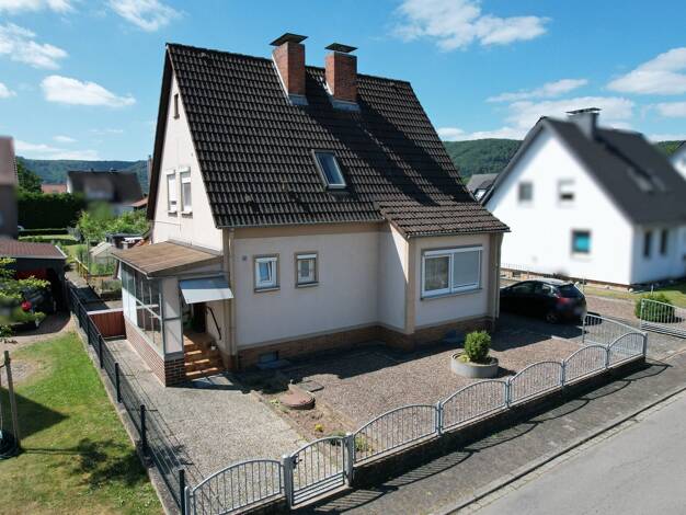 Einfamilienhaus zum Kauf 99.000 € 5 Zimmer 95 m² 725 m² Grundstück Lauenförde 37697