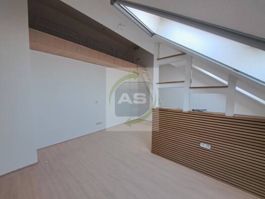 Wohnung zur Miete 749 € 3 Zimmer 101 m² 2. Geschoss Äußere Schneeberger Straße 22 Schedewitz Zwickau 08056