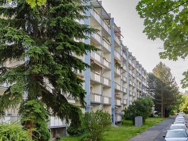 Studio zur Miete 291 € 1 Zimmer 29,2 m² 4. Geschoss frei ab 07.03.2026 Finsterwalder Str. 29 Prohlis-Süd Dresden 01239