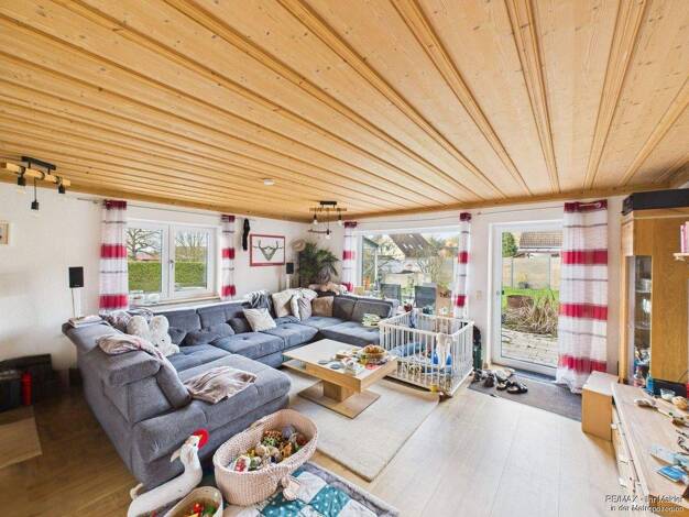 Mehrfamilienhaus zum Kauf 635.000 € 8 Zimmer 200 m² 918 m² Grundstück Unterlindelburg Schwarzenbruck 90592