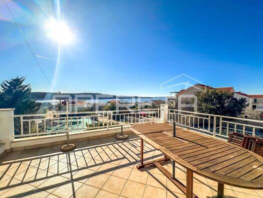 Haus zum Kauf 1.150.000 € 14 Zimmer 365 m² Rab
