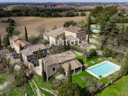 Haus zum Kauf 4.850.000 € 820 m² 26.646 m² Grundstück Nevons-route d'Apt L'Isle-sur-la-Sorgue 84800