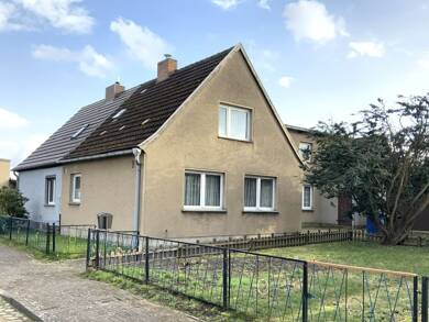 Doppelhaushälfte zum Kauf 87.000 € 5 Zimmer 137 m² 1.389 m² Grundstück Demmin Demmin 17109