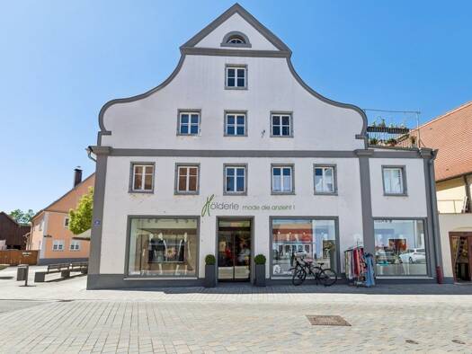 Haus zum Kauf 650.000 € 7 Zimmer 158 m² 440 m² Grundstück Oettingen Oettingen i.Bay. 86732