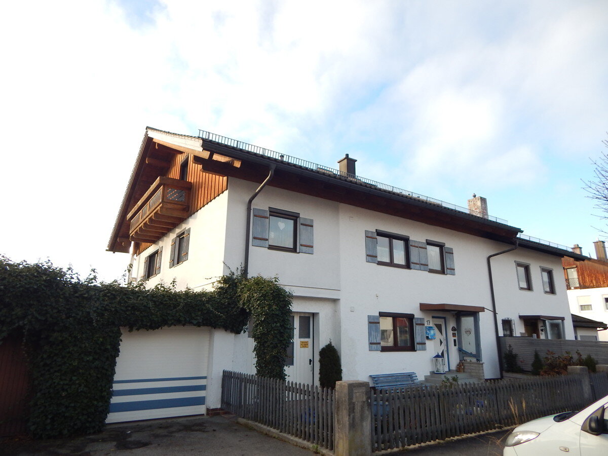 Doppelhaushälfte zum Kauf 679.000 € 10 Zimmer 253,3 m²<br/>Wohnfläche 358 m²<br/>Grundstück Mitterfelden Ainring 83404