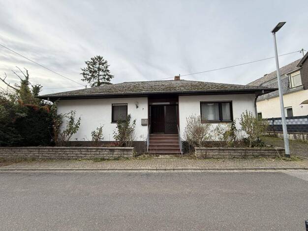 Einfamilienhaus zum Kauf 235.000 € 4 Zimmer 92 m² 380 m² Grundstück Mendig 56743