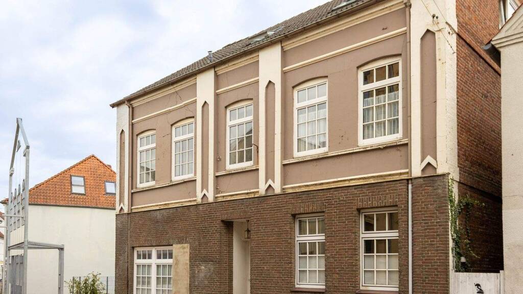 Mehrfamilienhaus zum Kauf 495.000 € 9 Zimmer 292 m² 426 m² Grundstück Bad Segeberg 23795