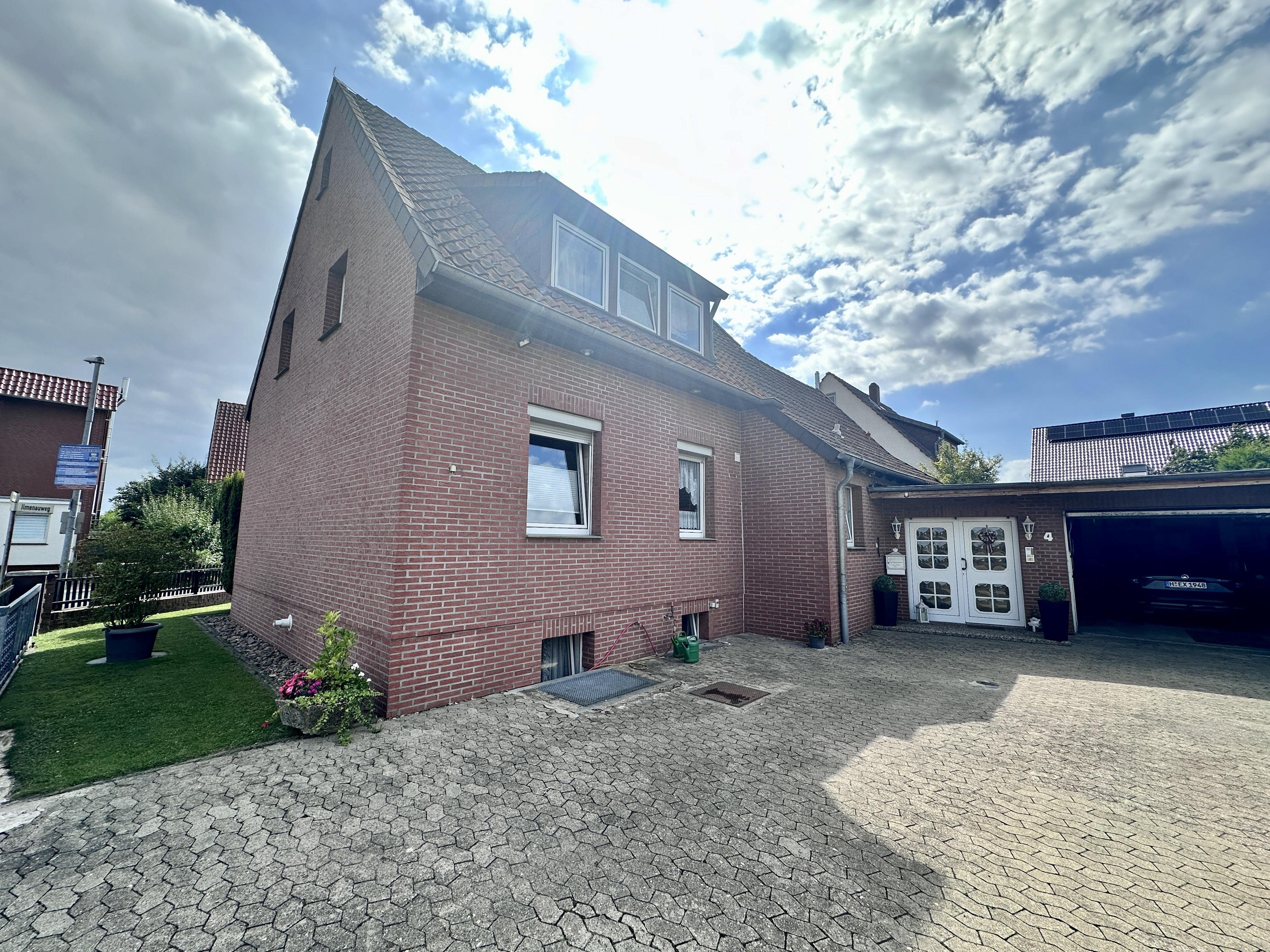 Einfamilienhaus zum Kauf 355.000 € 6 Zimmer 140 m²<br/>Wohnfläche 616 m²<br/>Grundstück Harenberg Seelze 30926