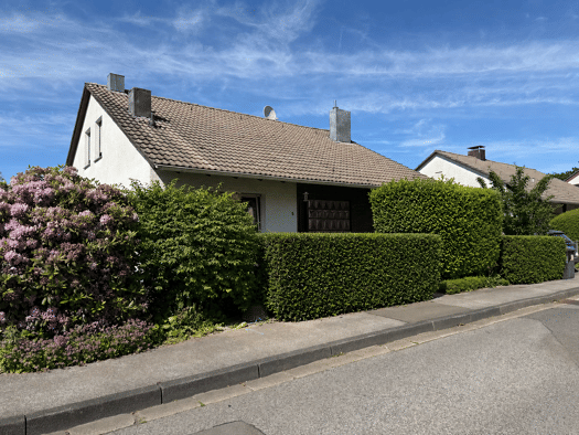 Mehrfamilienhaus zum Kauf 469.000 € 8 Zimmer 159 m² 504 m² Grundstück Abraham-Hering-Straße 5 Nord Remscheid 42855