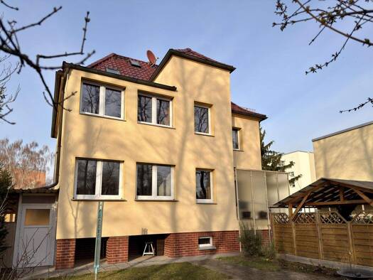 Mehrfamilienhaus zum Kauf 282.000 € 8 Zimmer 160 m² 492 m² Grundstück Südstadt Halle 06128