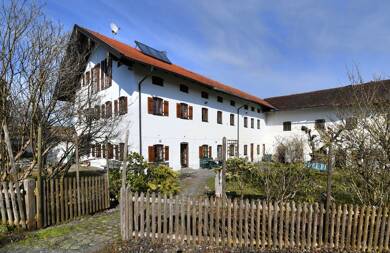Mehrfamilienhaus zum Kauf 2.495.000 € 26 Zimmer 946 m² 85.564 m² Grundstück Mühldorf Halfing 83128