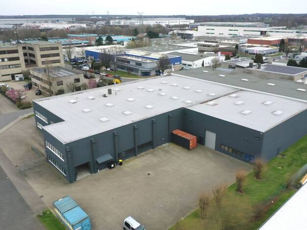 Lagerhalle zur Miete 7 € 1.100 m² Lagerfläche teilbar ab 1.100 m² Glinde 21509