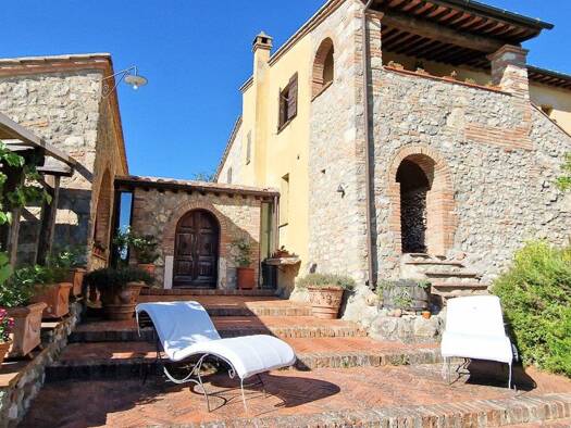 Haus zum Kauf 1.350.000 € 450 m² Sarteano 53047