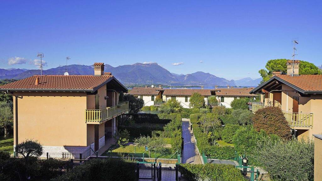 Haus zum Kauf 445.000 € 4 Zimmer 105 m² 100 m² Grundstück frei ab sofort Via Panoramica Manerba del Garda