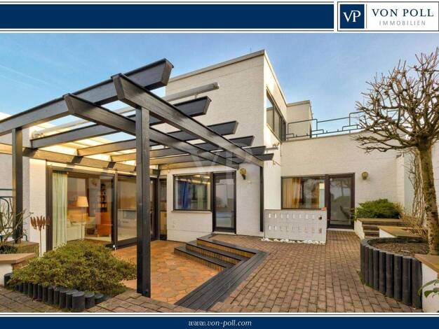 Einfamilienhaus zum Kauf 975.000 € 9 Zimmer 196,3 m² 315 m² Grundstück Neuenhain Bad Soden am Taunus 65812